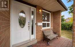 875 MESSENGER MEADOW DRIVE | Mississauga Ontario | Slide Image Five