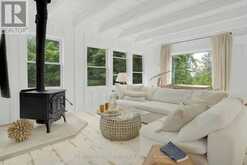 124 TYROL AVENUE | The Blue Mountains Ontario | Slide Image Four