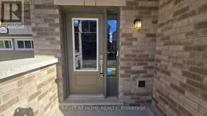 1992 CAMERON LOTT CRESCENT | Oshawa Ontario | Slide Image Two