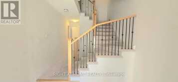 1992 CAMERON LOTT CRESCENT | Oshawa Ontario | Slide Image Four