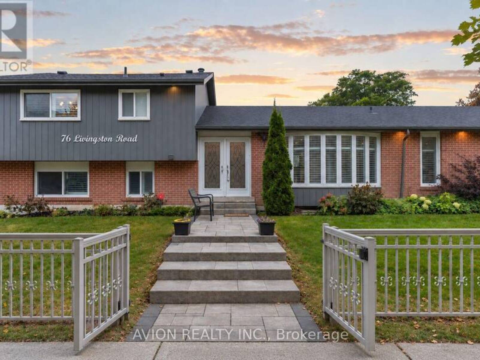 76 LIVINGSTON ROAD, Toronto, Ontario M1E 1L4