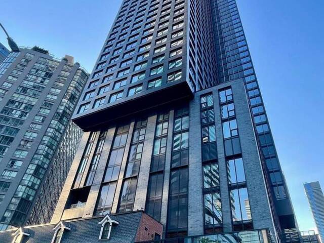 4009 - 8 WELLESLEY STREET W Toronto Ontario, M4Y 0J5 - 3 Bedrooms Condo For Sale