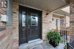 620 BONDI AVENUE | Newmarket Ontario | Slide Image Four