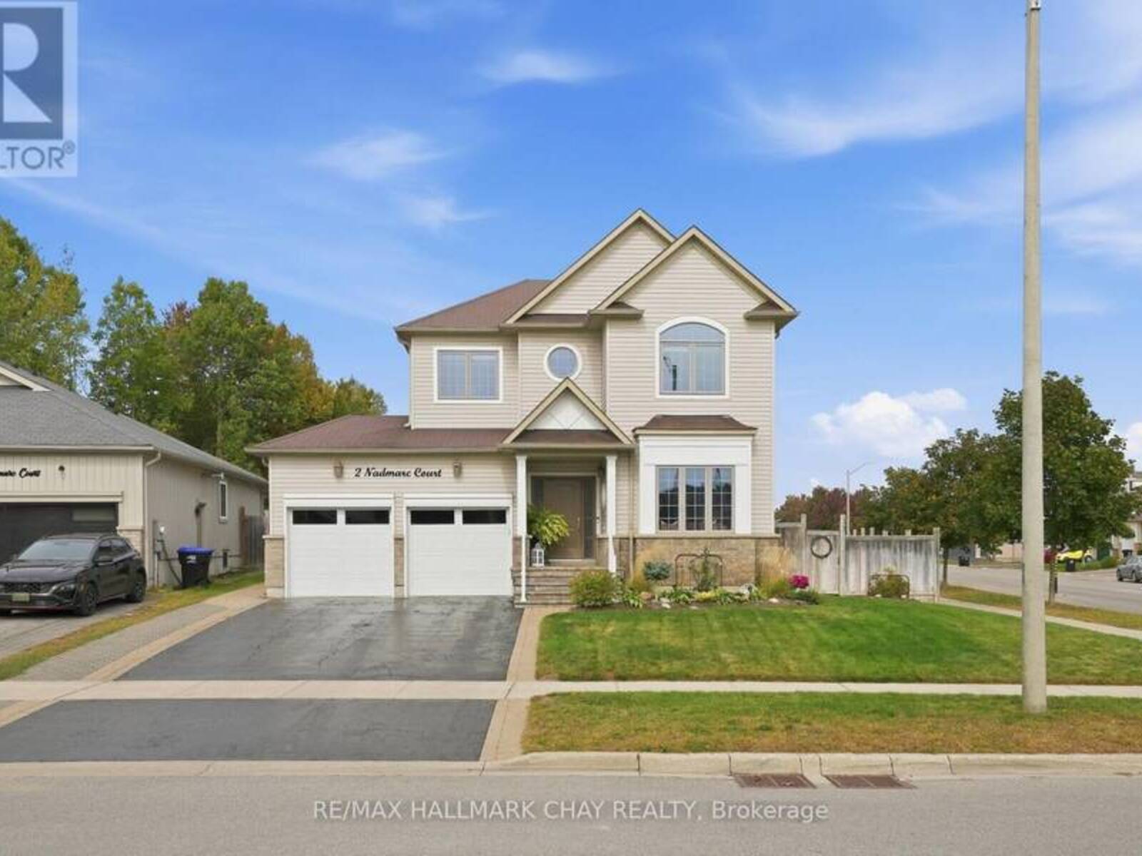 2 NADMARC COURT, Angus, Ontario L0M 1B4