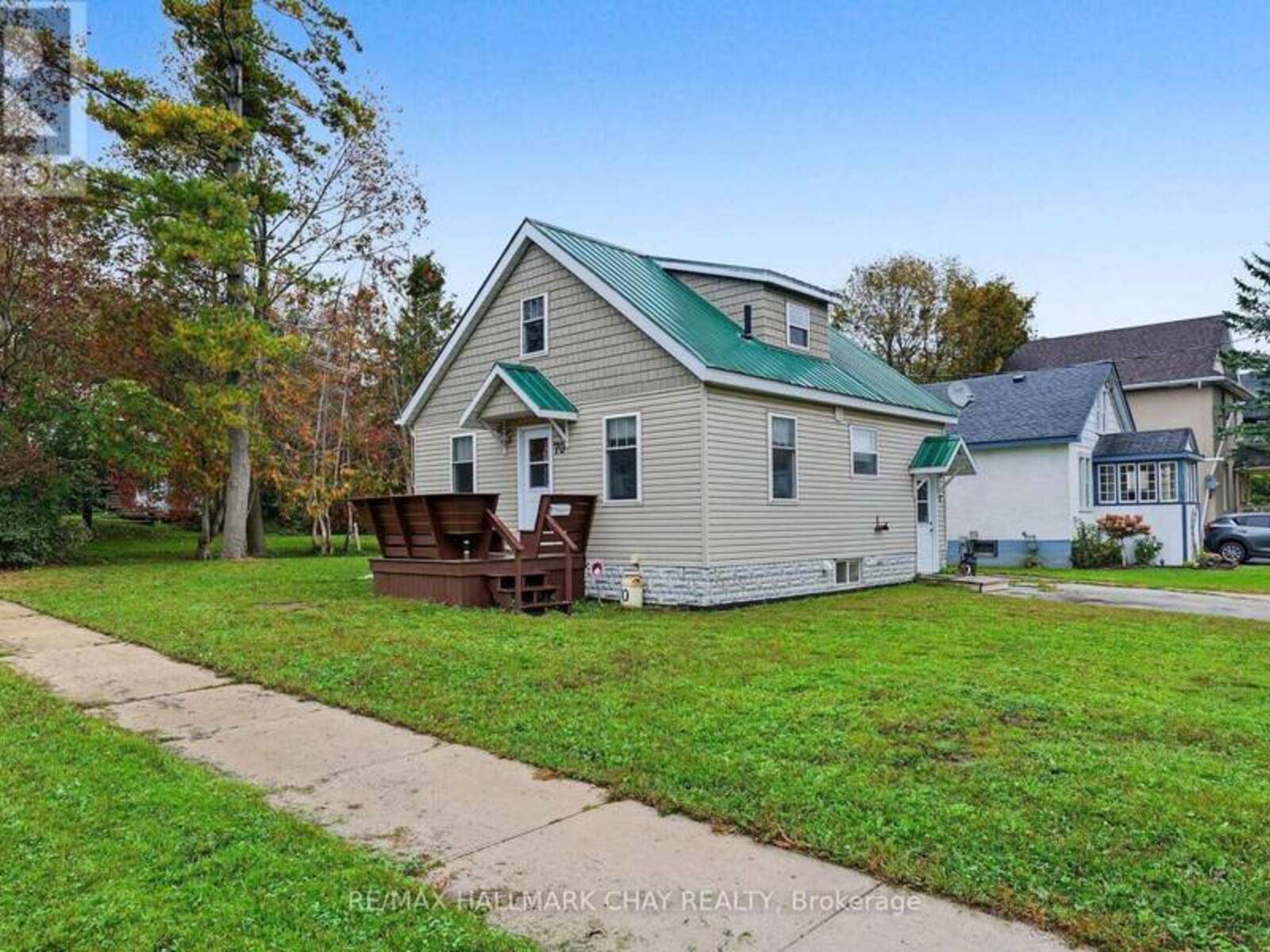 70 DOUGLAS STREET, Orillia, Ontario L3V 5Y6