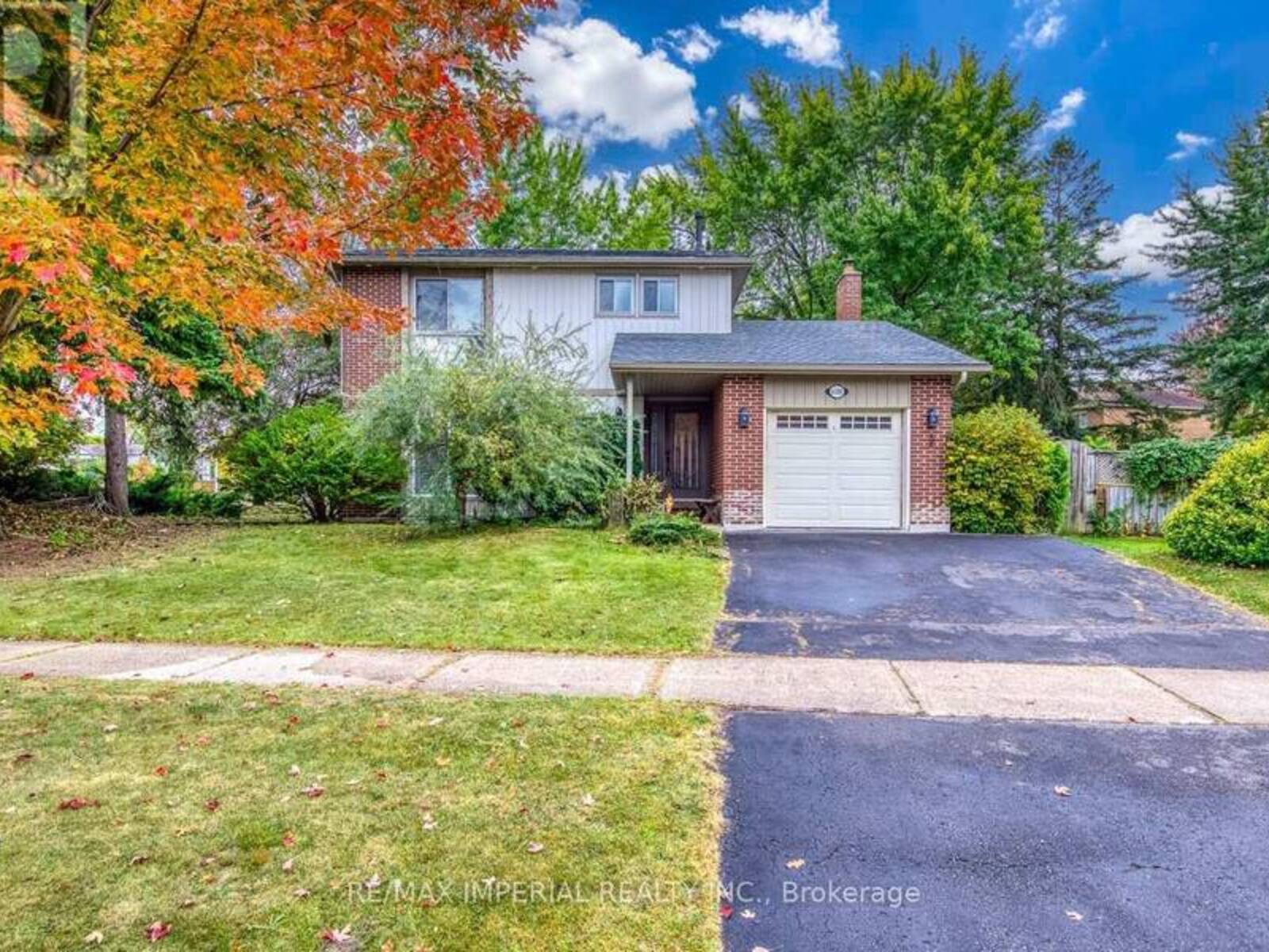 6100 WABUKAYNE COURT, Mississauga, Ontario L5N 2B2