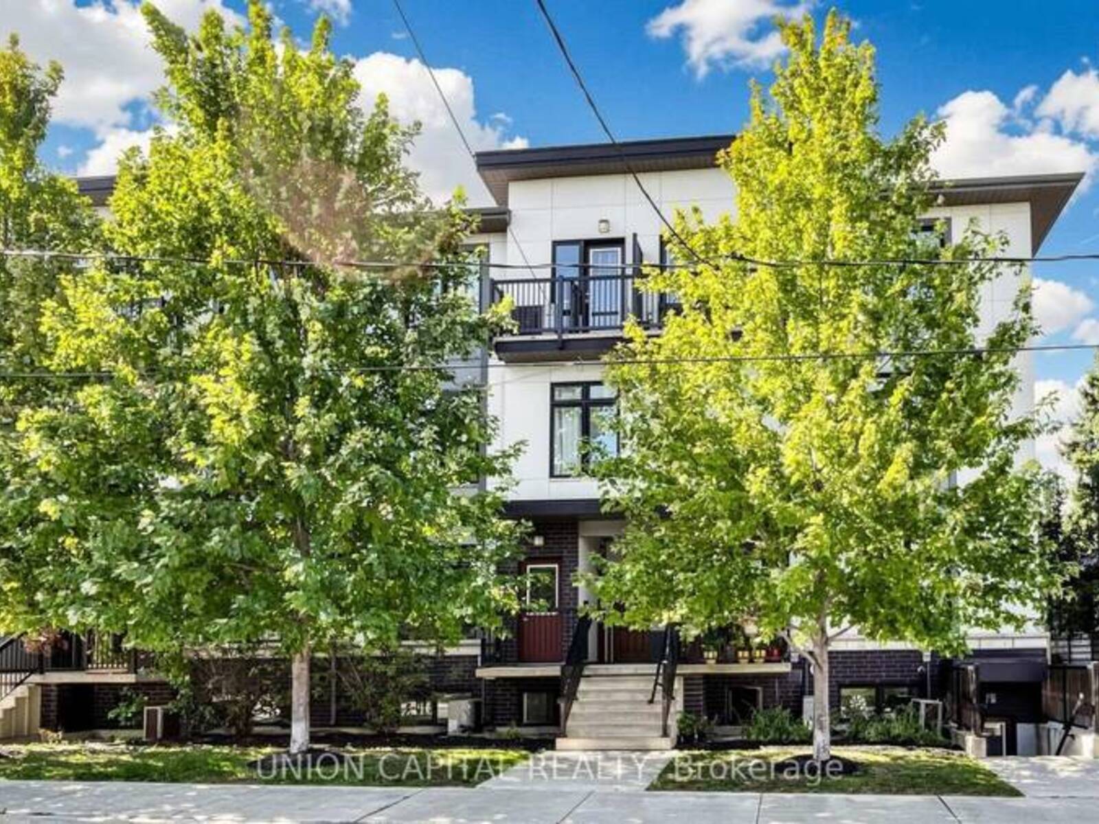9 - 6 BICKNELL AVENUE, Toronto, Ontario M6M 0B4