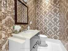 212 EMPRESS AVENUE | Toronto Ontario | Slide Image Nine