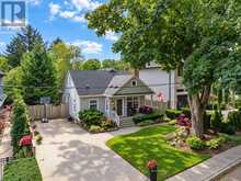 32 ANDERSON STREET | Oakville Ontario | Slide Image Two