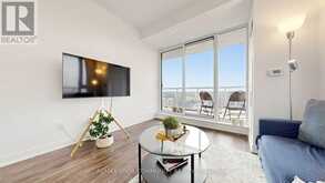 524 - 2 DAVID EYER ROAD | Richmond Hill Ontario | Slide Image Six