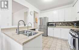 50 BUNTING DRIVE | Vaughan Ontario | Slide Image Seventeen