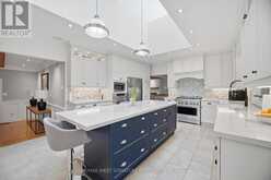 42 HEDGEROW COURT | Vaughan Ontario | Slide Image Twelve