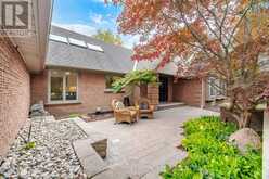 42 HEDGEROW COURT | Vaughan Ontario | Slide Image Three