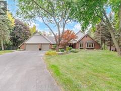 42 HEDGEROW COURT Vaughan Ontario, L0J 1C0