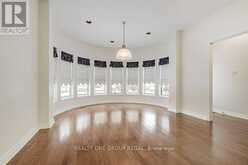 17 DUNLOE ROAD | Richmond Hill Ontario | Slide Image Twelve