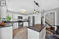 31 COUNTRY LANE | Barrie Ontario | Slide Image Thirteen