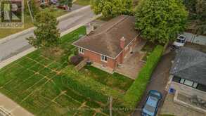 724 GEORGE STREET | Burlington Ontario | Slide Image Two