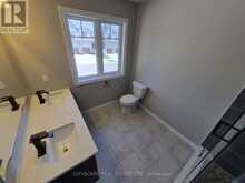 16 - 125 HOLLYBROOK TRAIL | Kitchener Ontario | Slide Image Nine