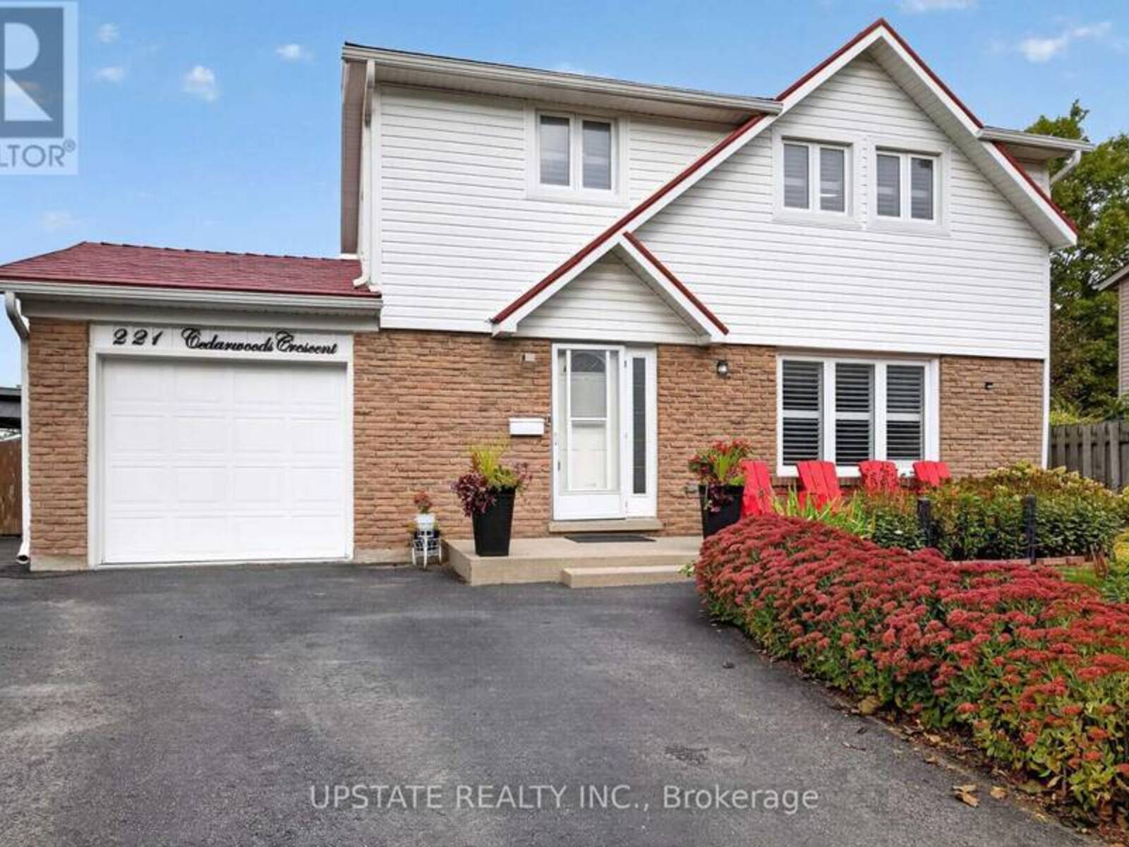 221 CEDARWOODS CRESCENT, Kitchener, Ontario N2C 2K1