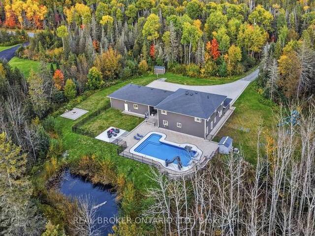 5381 DESMARAIS ROAD Greater Sudbury Ontario, P3P 1R7 - 6 Bedrooms Home For Sale