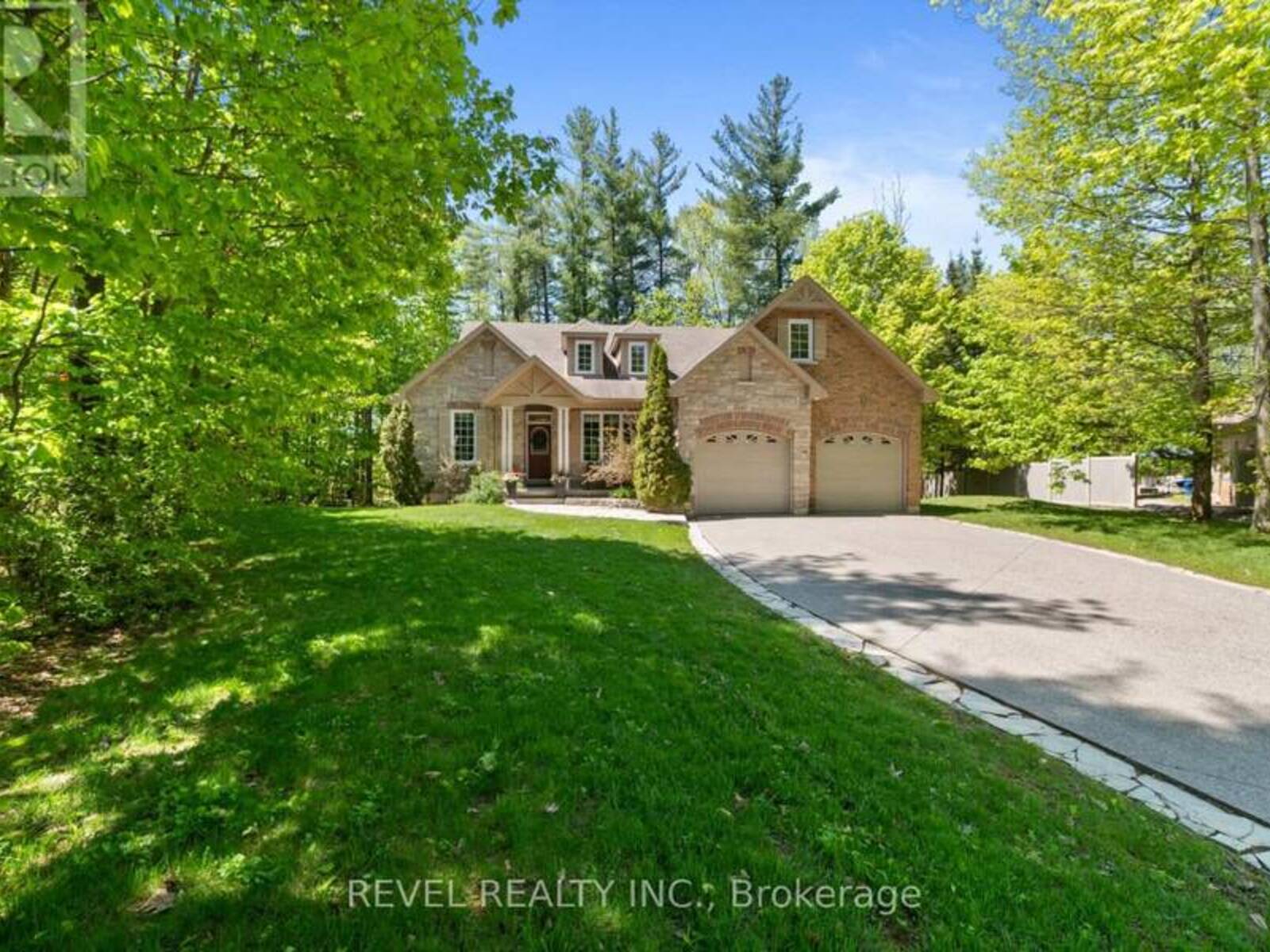 23 LADDIE LANE, Springwater, Ontario L9X 0C3