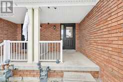 78 COMMONWEALTH ROAD | Barrie Ontario | Slide Image Four