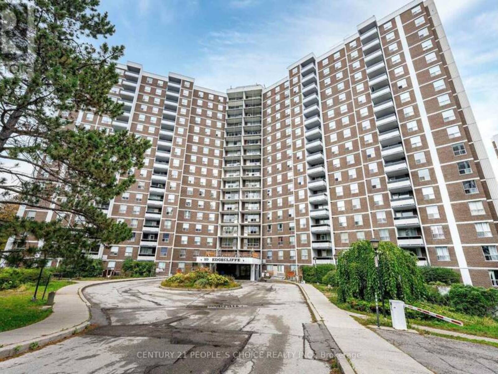 809 - 10 EDGECLIFFE GOLFWAY, Toronto, Ontario M3C 3A3