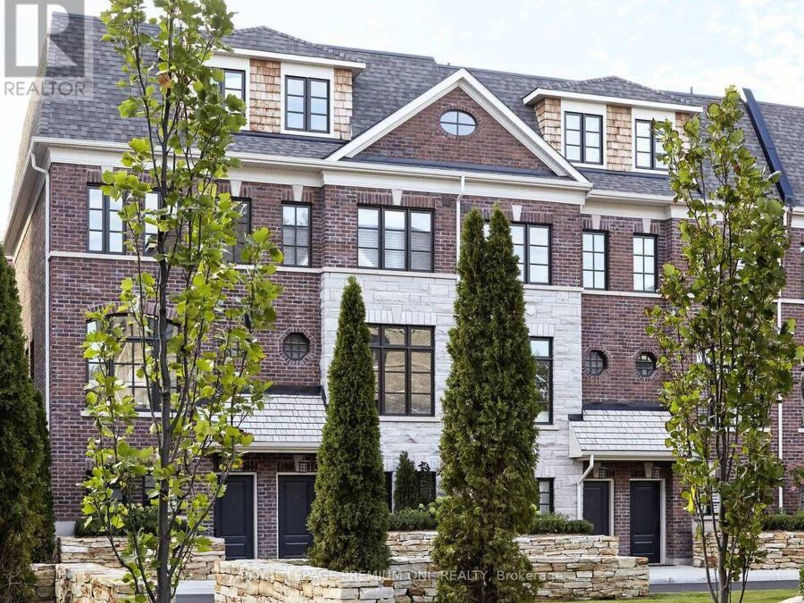 20 EARLINGTON AVENUE, Toronto, Ontario M8X 0B7