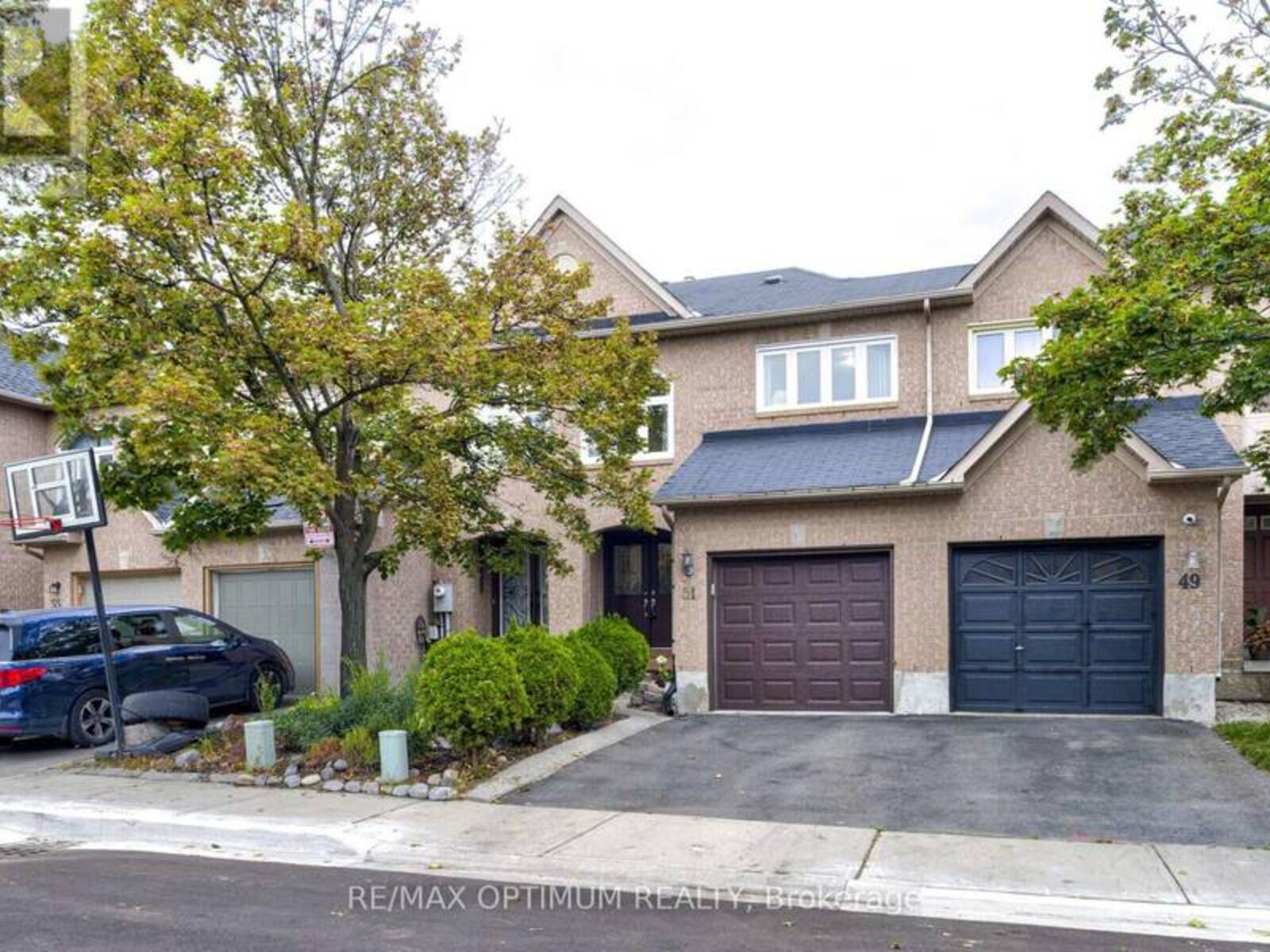 51 GOLDENLIGHT CIRCLE, Brampton, Ontario L6X 4N6