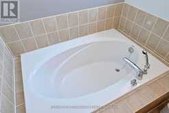73 LAURENDALE AVENUE | Georgina Ontario | Slide Image Sixteen