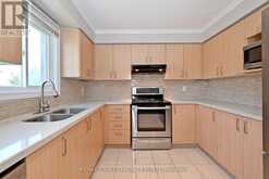 73 LAURENDALE AVENUE | Georgina Ontario | Slide Image Nine