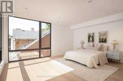 530 DUPLEX AVENUE | Toronto Ontario | Slide Image Nine
