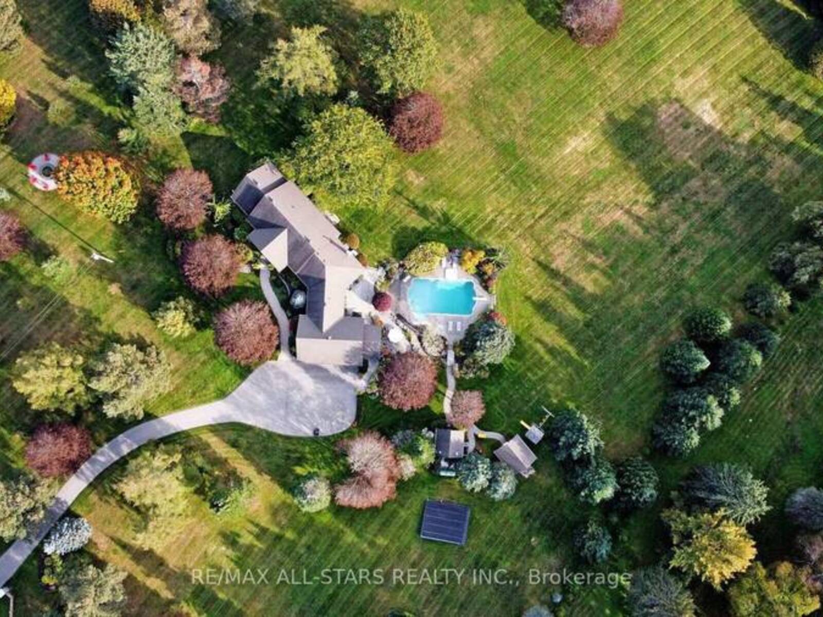 15 LOBRAICO LANE, Whitchurch-Stouffville, Ontario L4A 7X5