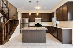 3930 TUFGAR CRESCENT | Burlington Ontario | Slide Image Eleven