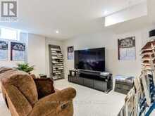 96 NASHVILLE CIRCLE | Hamilton Ontario | Slide Image Sixteen