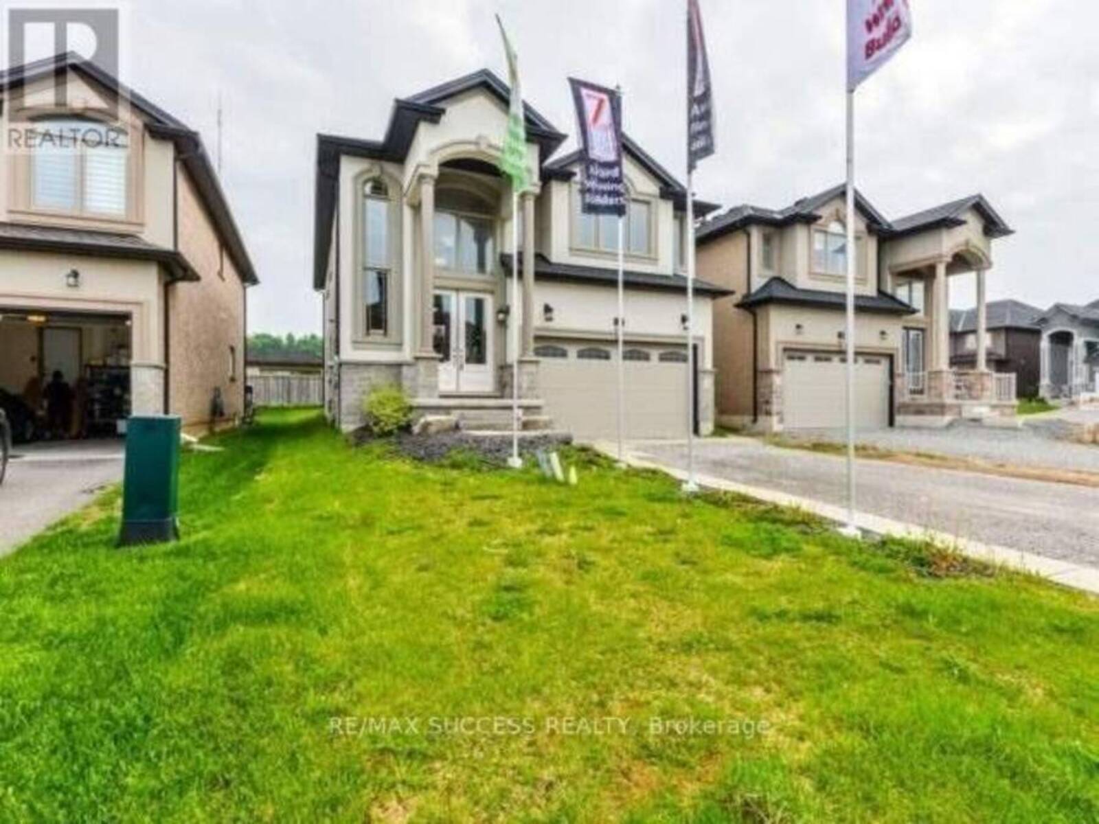 96 NASHVILLE CIRCLE, Hamilton, Ontario L8G 0B4