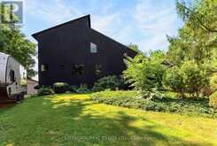5 FIRELANE 14B ROAD | Niagara-on-the-Lake Ontario | Slide Image Three