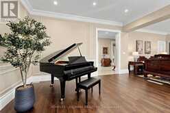 25 THE BRIDLE PATH | Toronto Ontario | Slide Image Eight