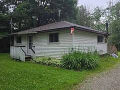 15 POPLAR CRESCENT Oro-Medonte Ontario, L0L 1T0