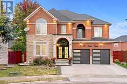 16 REGIS CIRCLE | Brampton Ontario | Slide Image Two