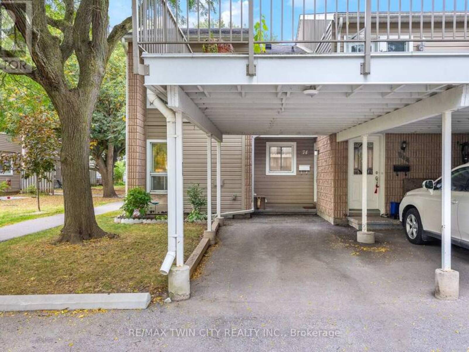 74 - 65 GLAMIS ROAD, Cambridge, Ontario N1R 6W4