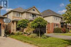 32 GREAT OAK TRAIL | Binbrook Ontario | Slide Image Twenty-five