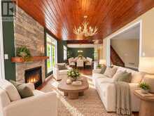 15 MUSKOKA BAY BOULEVARD | Gravenhurst Ontario | Slide Image Six