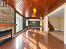 15 MUSKOKA BAY BOULEVARD | Gravenhurst Ontario | Slide Image Seven