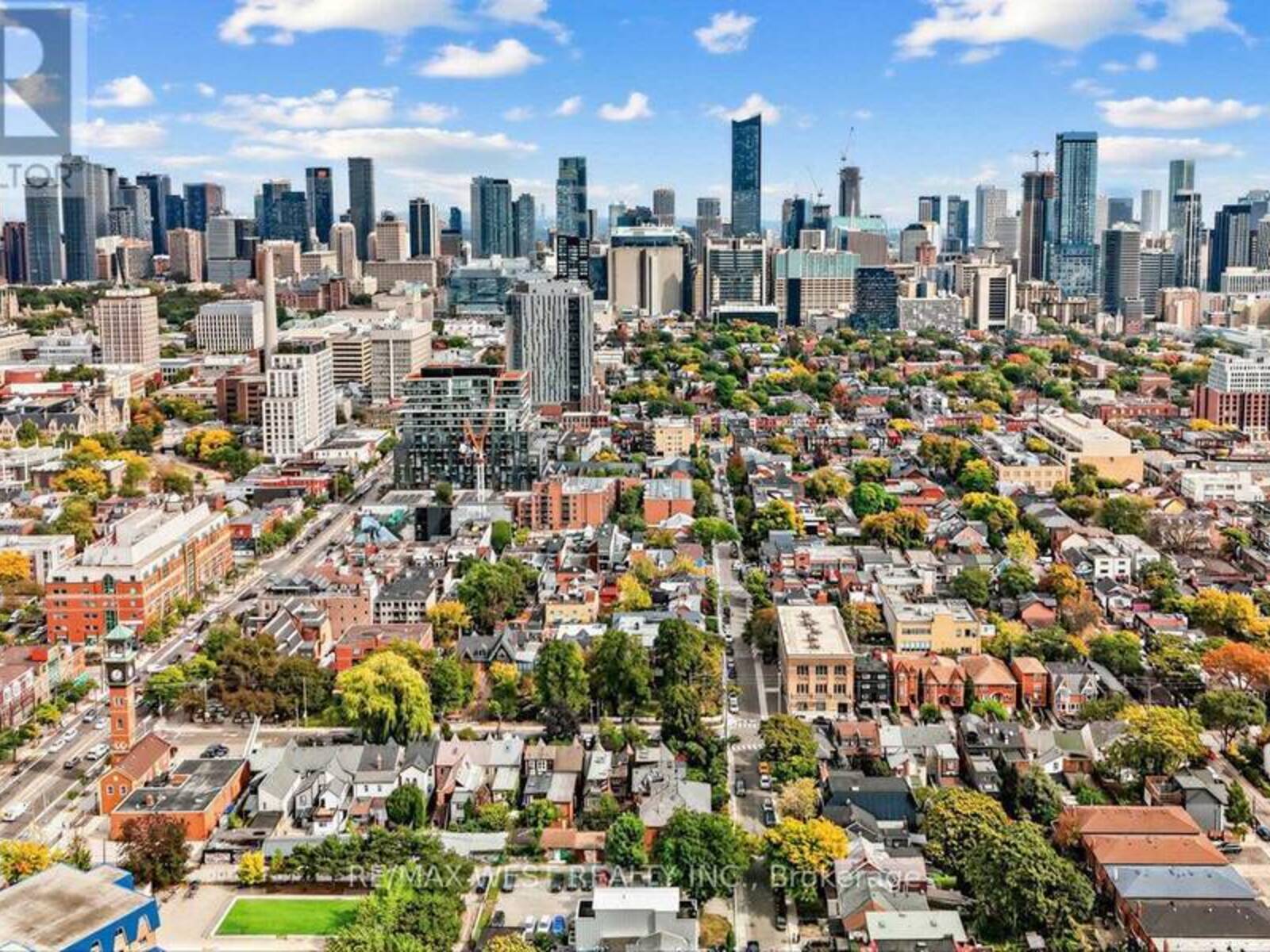 90 OXFORD STREET, Toronto, Ontario M5T 1P3