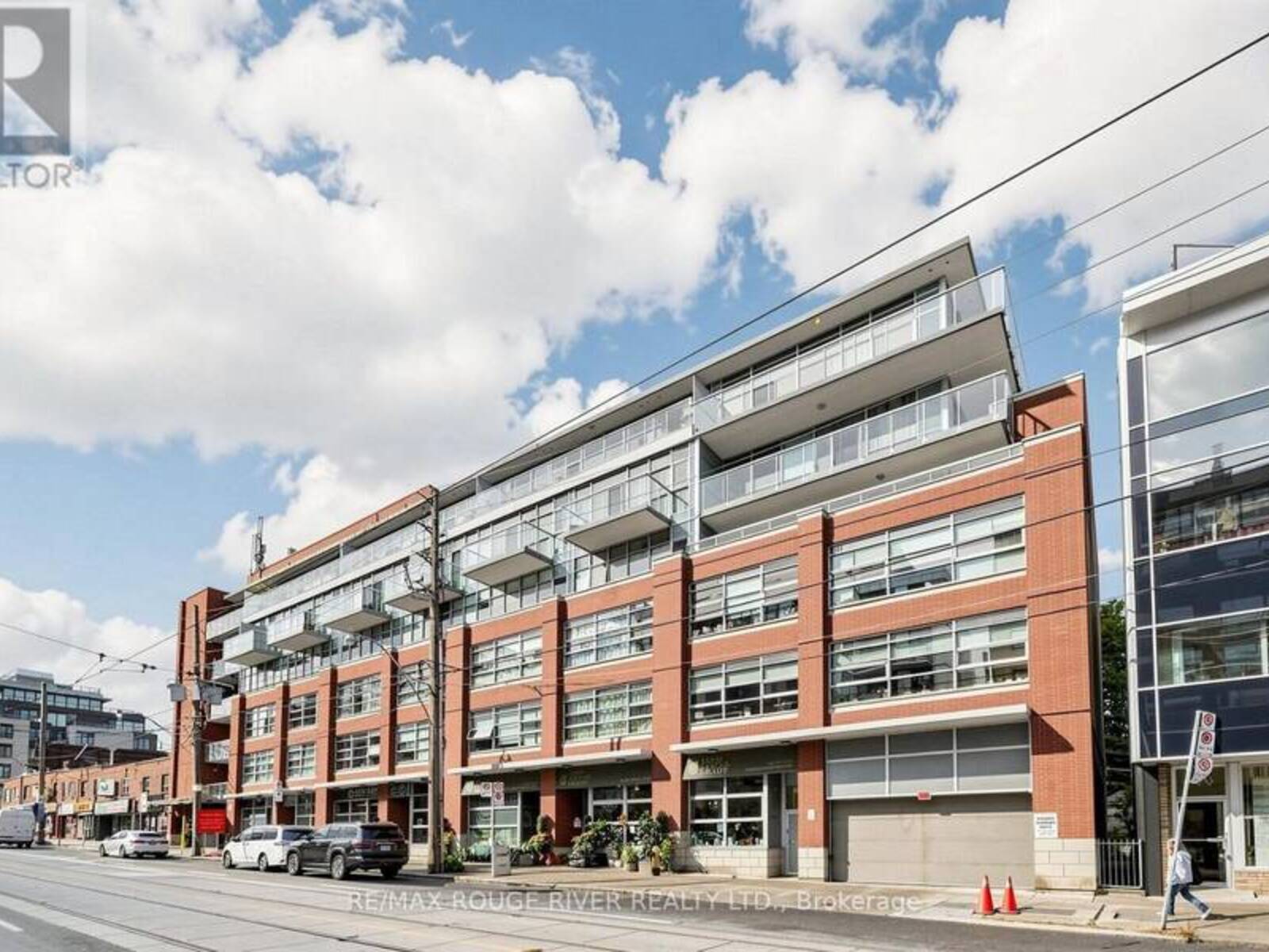 606 - 601 KINGSTON ROAD, Toronto, Ontario M4E 3Y2