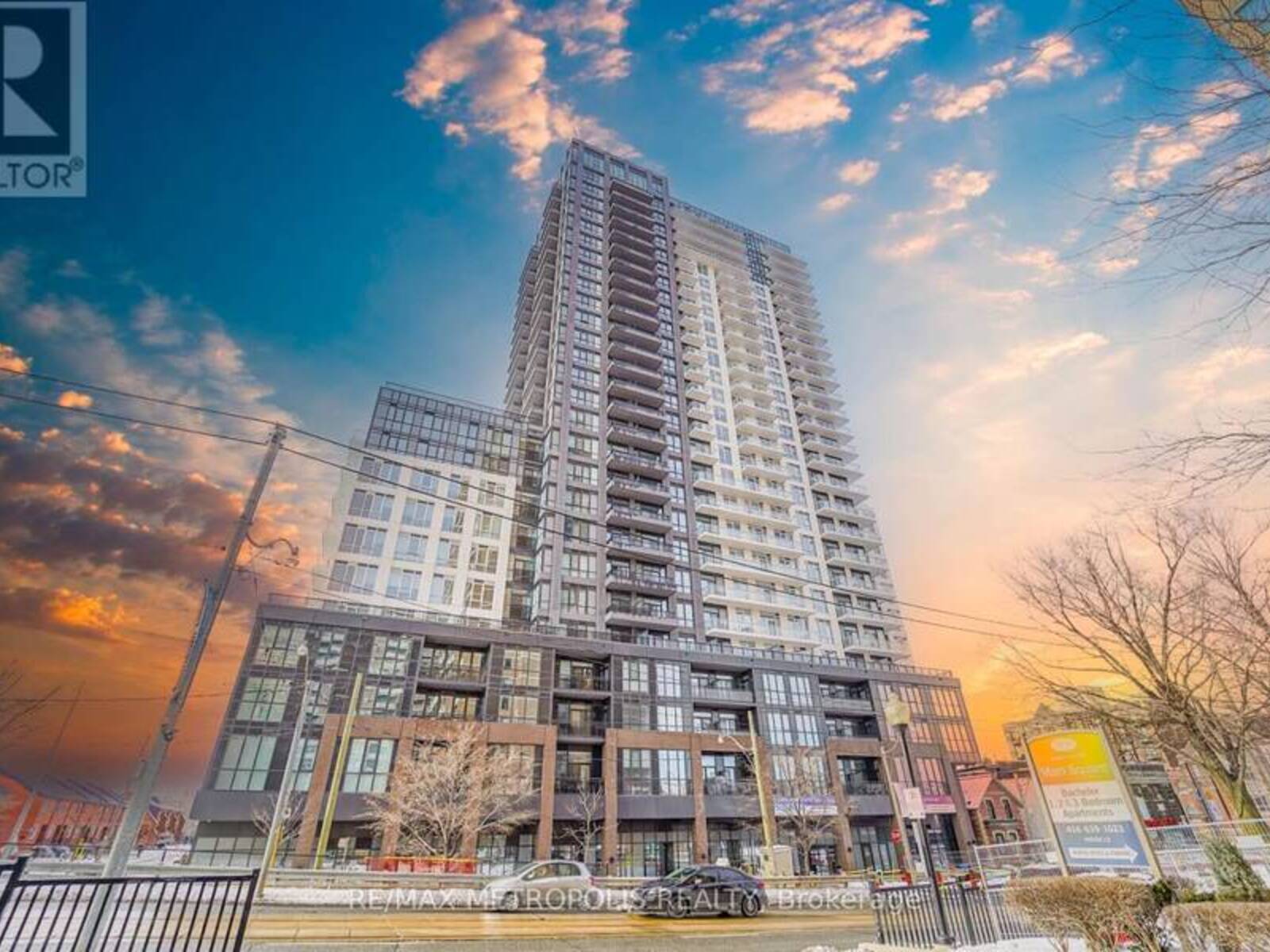 421 - 286 MAIN STREET, Toronto, Ontario M4C 0B3