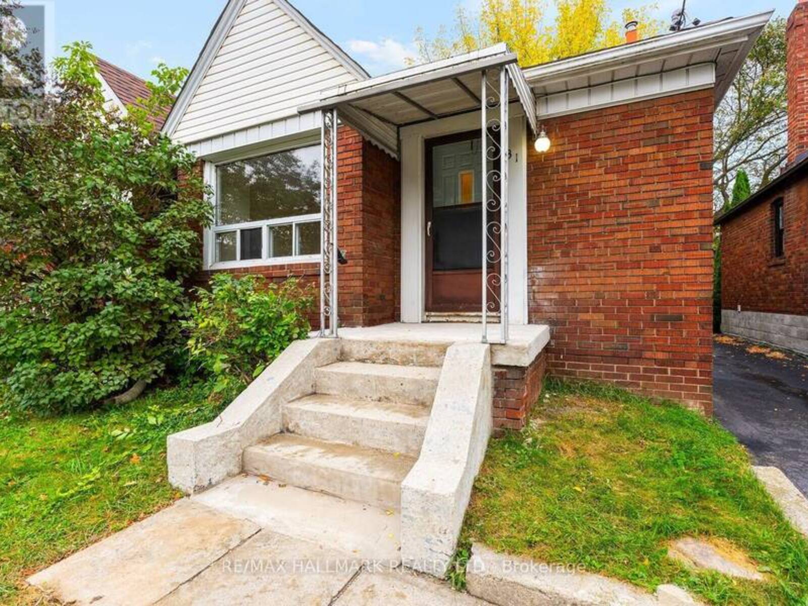 31 THORA AVENUE, Toronto, Ontario M1L 2P7