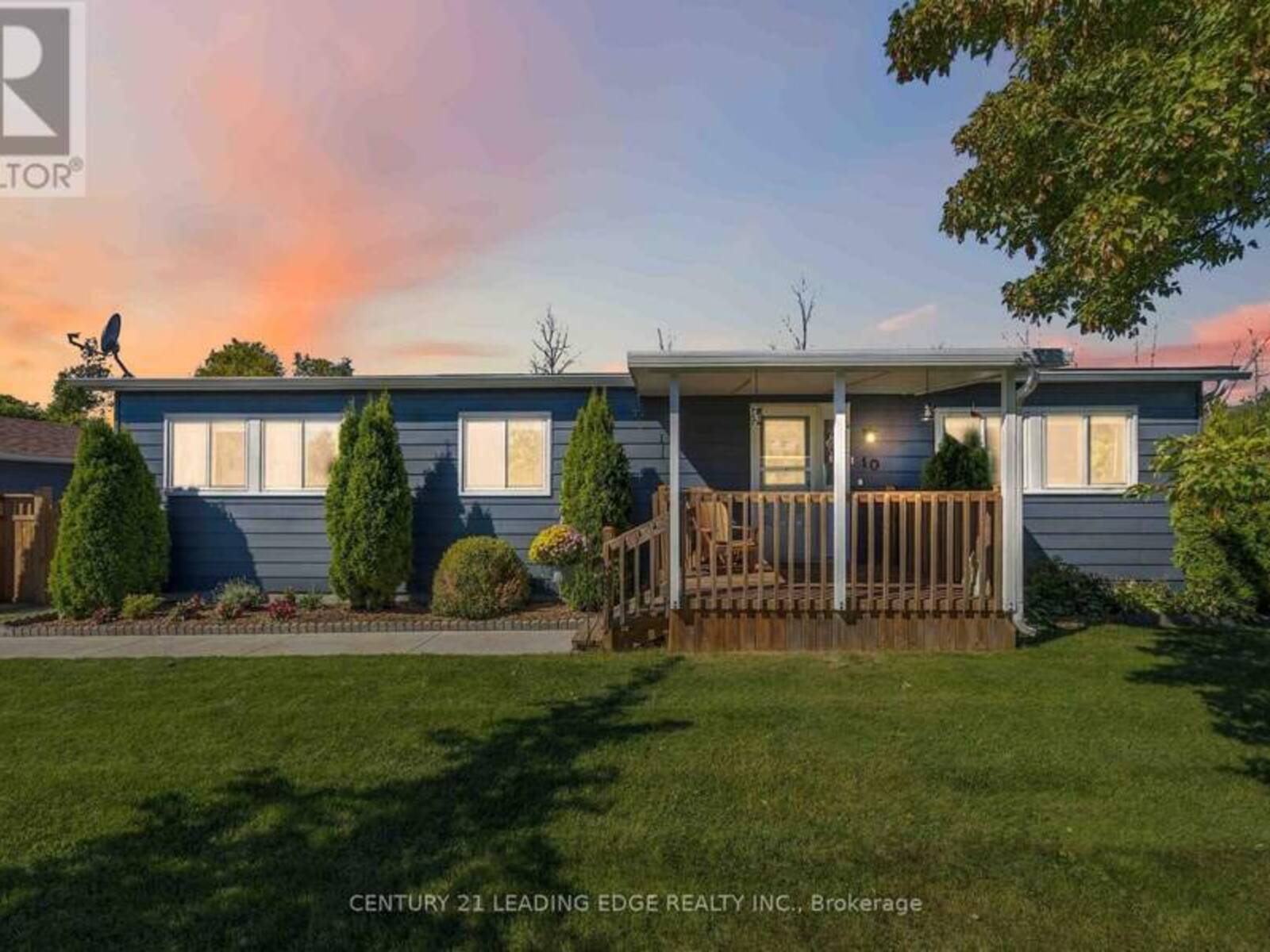 10 HUMMINGBIRD CIRCLE, Georgina, Ontario L0E 1R0