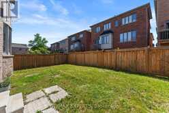 17 RED ROSE LANE | East Gwillimbury Ontario | Slide Image Forty